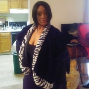 BLACK N WHIT FUR COAT